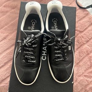 CHANEL sneakers good condition, can be cleaned